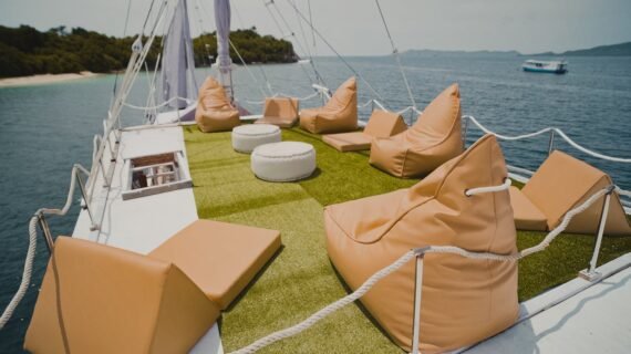 Akassa-Sundeck-3.jpg